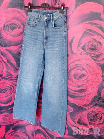 H&M Divided Дънки висока талия с тесни в горната част и широки разкроени крачоли С, снимка 3 - Дънки - 49447177