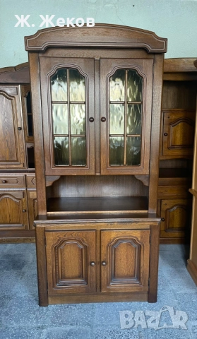 Масивен шкаф