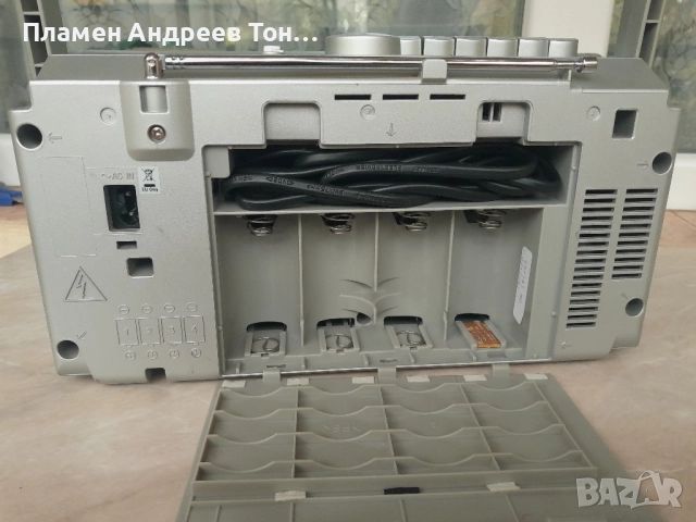 Радио касетофон SONY cFm-20, снимка 3 - Радиокасетофони, транзистори - 52432362