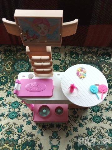 Кукли Барби,тоалетка и други аксесоари, снимка 2 - Образователни игри - 37185213