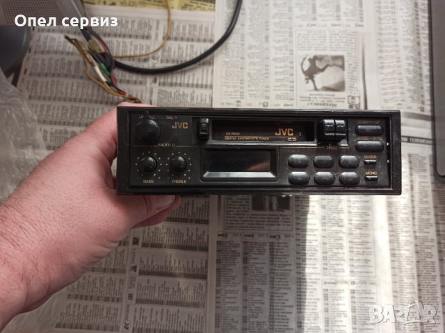 Авторадиокасетофон, снимка 3 - Радиокасетофони, транзистори - 35321633