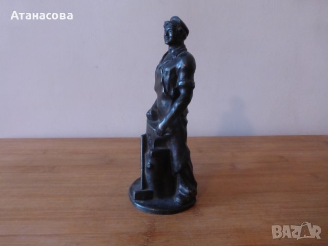 Метална фигура Ковач статуетка 1970 г, снимка 4 - Статуетки - 43887712