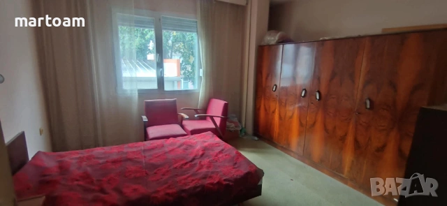 Продавам тристаен-2спални,хол-дневна и отделна трапезария-кухня с 2тераси ,тухлен апартамент на тиха