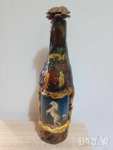 Декоративна подаръчна бутилка с височина 33 см., снимка 1
