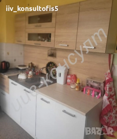 Тристаен апартамент на междинен етаж, широк център, снимка 11 - Апартаменти - 52235079