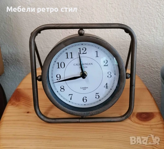 Красив настолен часовник CALEDONIAN в ретро стил, изработен от метал., снимка 1