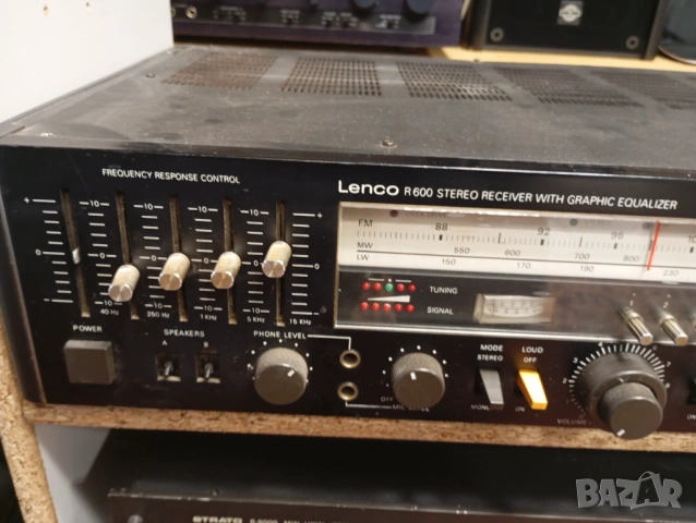 Усилвател Lenco, снимка 3 - Ресийвъри, усилватели, смесителни пултове - 53231167