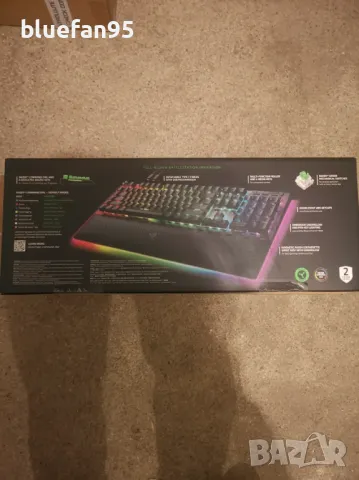 Клавиатура Razer BlackWidow V4 Pro - Green Switch - UK - Black, снимка 2 - Клавиатури и мишки - 48620562