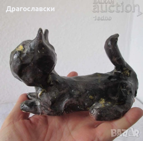 Котки: едната е черна протягащо се Коте, котка фигура, порцелан / керамика фигурка статуетка антика, снимка 1