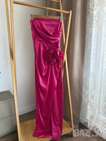 дълга рокля с 3Д роза 