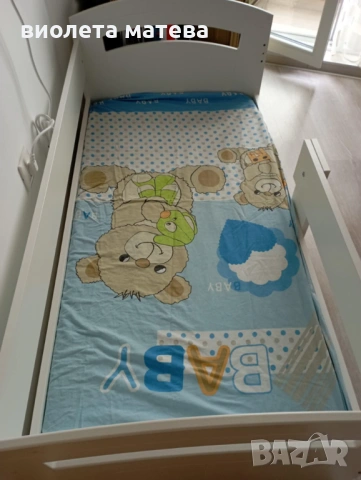Детско легло с матрак и чекмеджета, снимка 4 - Бебешки легла и матраци - 53118685