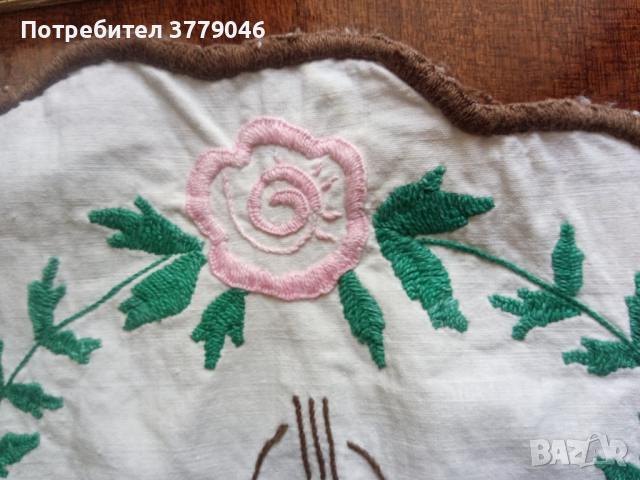 Каре с ръчна бродерия от социализма , снимка 2 - Антикварни и старинни предмети - 44906357