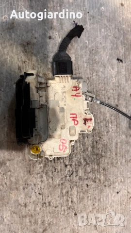 Брава за врата на Audi A4 2005 - JA6-8E1837015