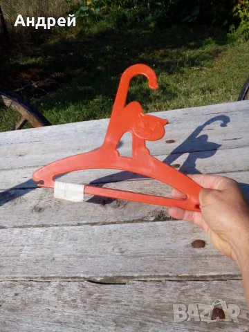 Стара детска закачалка за дрехи, снимка 2 - Антикварни и старинни предмети - 26725845