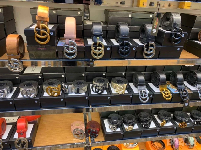 колани от естествена кожа в кутия louis vuitton gucci fendi , снимка 16 - Колани - 51151398