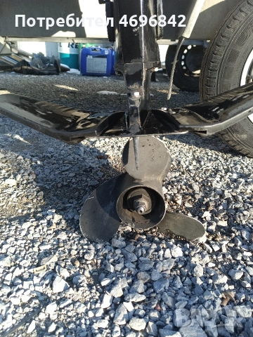 извън бордов двигател Mercyri, снимка 2 - Воден транспорт - 53164981