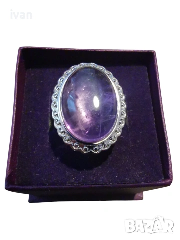 сребърен пръстен 925 с аметист. 8.10 гр. в кутия 