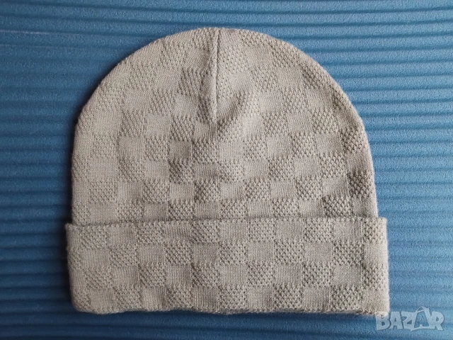 НОВА Зимна Шапка в маслинено зелен цвят, снимка 3 - Шапки - 53394554