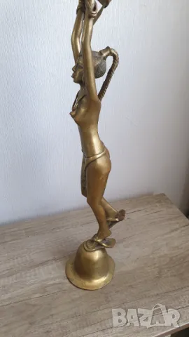 Голяма африканска бронзова пластика на жена, снимка 8 - Антикварни и старинни предмети - 47655873