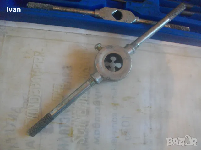 НОВ НЕМСКИ РЕЗБОНАРЕЗЕН КОМПЛЕКТ 22 БРОЯ РЗБОНАРЕЗНИ ПЛАШКИ И МЕТЧИЦИ М3-М12 ВЪНШНИ/ВЪТРЕШНИ РЕЗБИ, снимка 18 - Други инструменти - 48922465