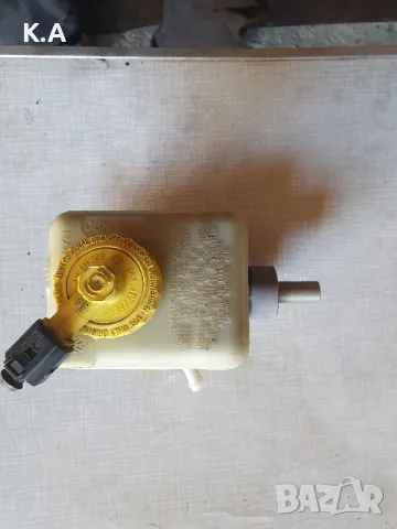 Спирачна помпа Audi A3 Golf 4, снимка 2 - Части - 47628981