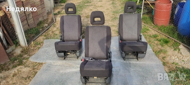 Седалки за Мазда MPV