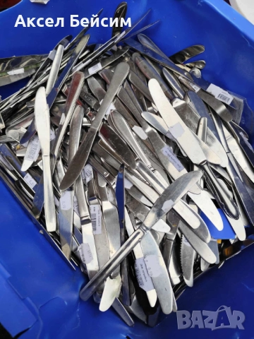 Нови ножове и вилици за ресторант