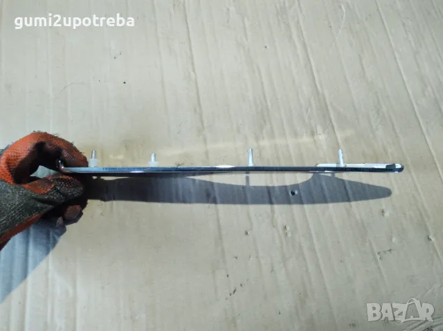 Декоративна Лайсна Задна Дясна Врата Mercedes E class W211 V6 Tmodel, снимка 2 - Аксесоари и консумативи - 47454669