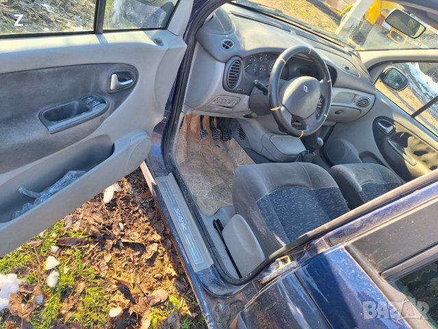 Renault scenic 1.9DTI 102k.c 2003г На Части !!, снимка 6 - Автомобили и джипове - 43856153