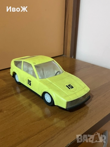 Стара пластмасова количка, снимка 2 - Колекции - 52458640