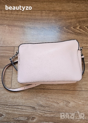 Дамска Crossbody чанта Calvin Klein, снимка 4 - Чанти - 51714421
