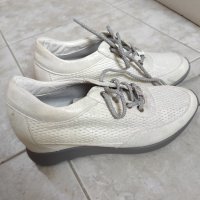 Спортни обувки, снимка 2 - Дамски ежедневни обувки - 35187990