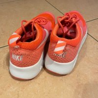 Дамски обувки Nike, снимка 1 - Маратонки - 43731758