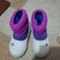 Ботушки adidas, снимка 1 - Детски боти и ботуши - 43892751