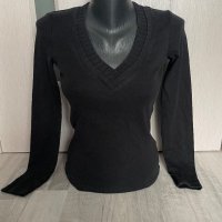 Черна блуза в-деколте, снимка 1 - Блузи с дълъг ръкав и пуловери - 43061324