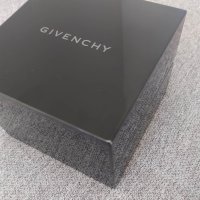 Оригинална кутия за часовник Givenchy, снимка 2 - Други - 42982835