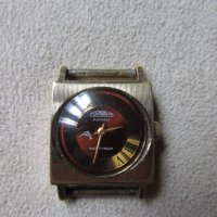 дамски часовник корнавин, снимка 5 - Антикварни и старинни предмети - 38396932