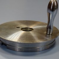 метална ръкохватка за струг (ръчно колело) ф122mm, снимка 4 - Резервни части за машини - 38394548