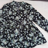 Флорална блуза, снимка 1 - Туники - 44842100