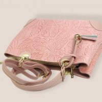 Дамска чанта от естествена кожа с ефектна щампа в розово, снимка 4 - Чанти - 34676979