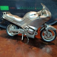Декоративен метален модел на мотоциклет BMW с часовник, снимка 1 - Други - 43981560