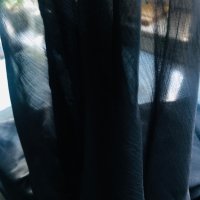 Голям копринен шал 240см на 90см, снимка 1 - Шалове - 27230537