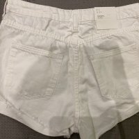 Н&М нови накъсани дънки М размер, снимка 3 - Къси панталони и бермуди - 28769093
