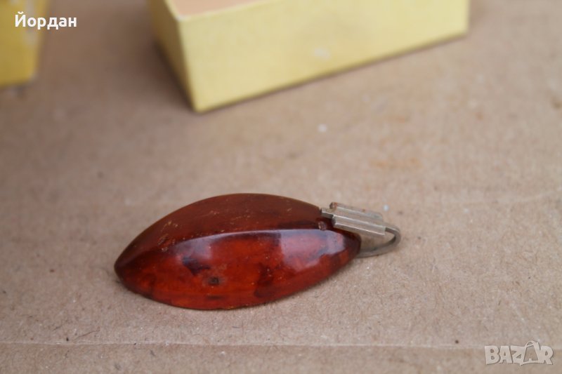 СССР Руско украшение висулка от кехлибар, снимка 1