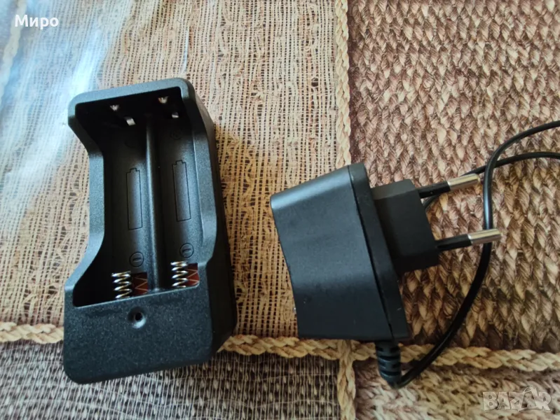 Зарядна станция за фенерче, снимка 1