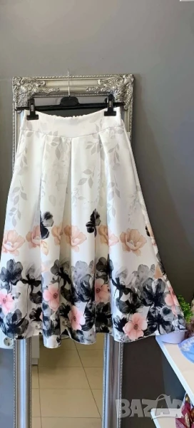 пола с флорални мотиви , снимка 1