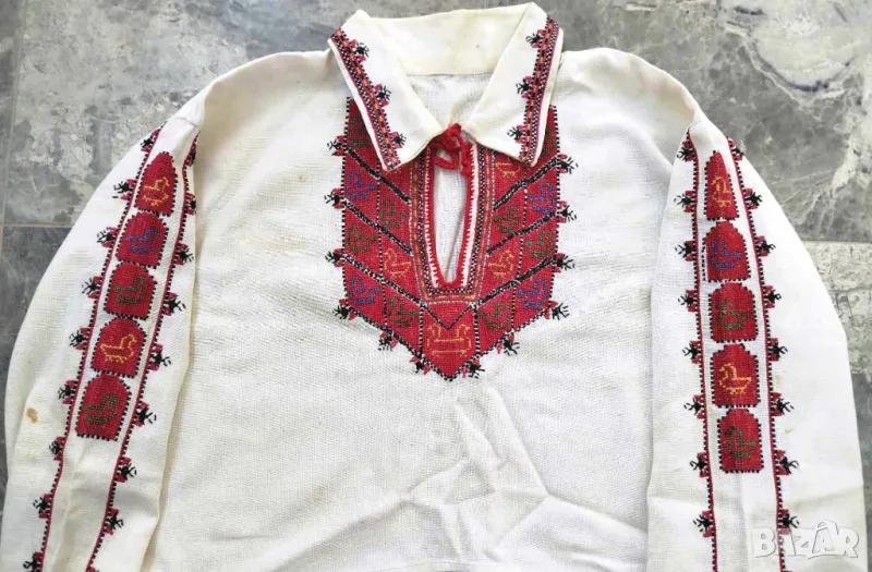 ПРОДАВАМ СТАРА АВТЕНТИЧНА ДЕТСКА РИЗА С ШЕВИЦИ ЗА НОСИЯ, снимка 1