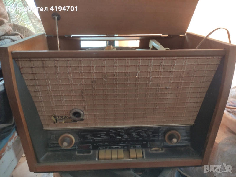 Радиограмофон "Сакта", снимка 1