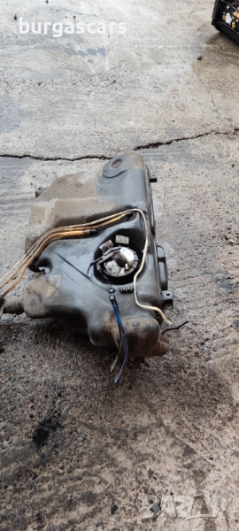 Резервоар 6Q0 201 085 Skoda Fabia II 1.2 - 120лв, снимка 1