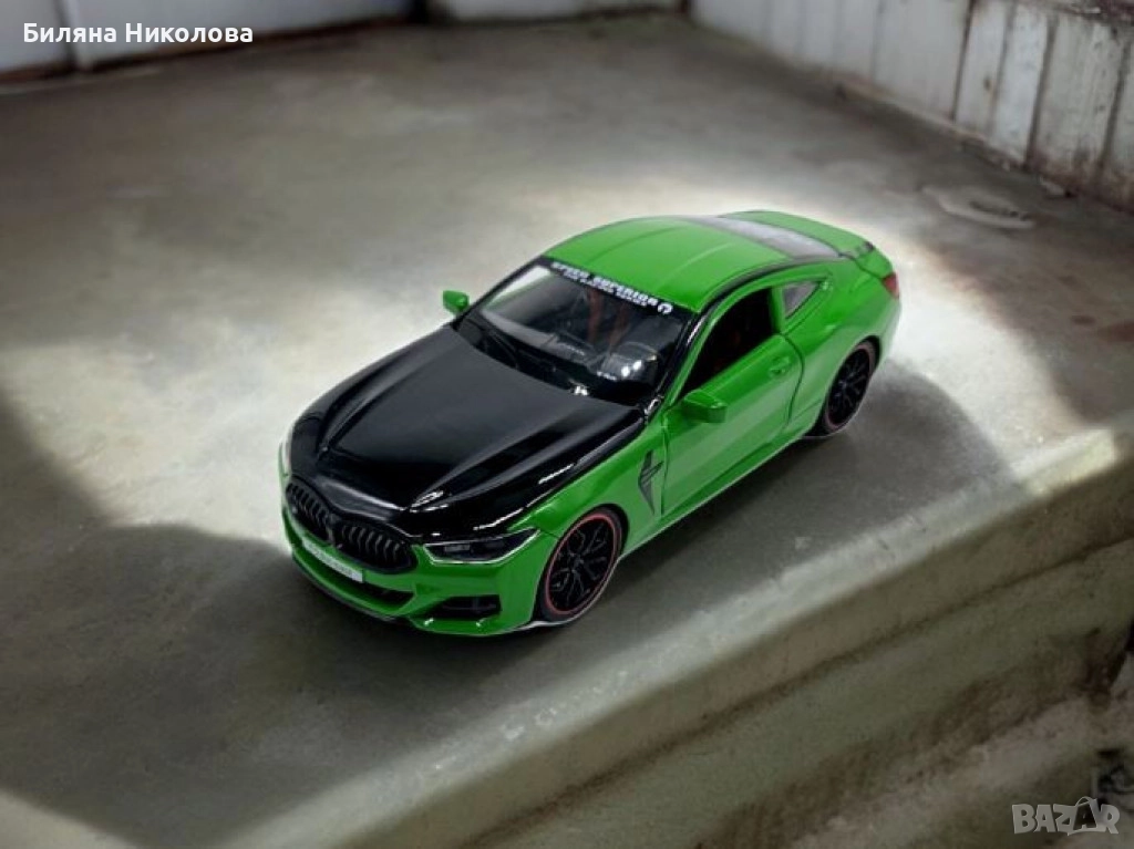 Автомобил BMW M8 с 3 реалистични звука и светлини, снимка 1